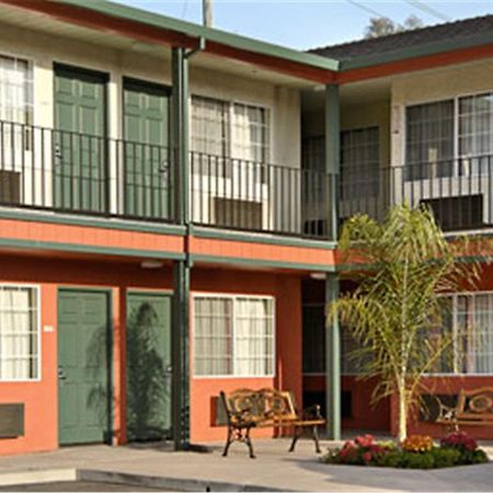 Days Inn Salinas Airport 外观 照片