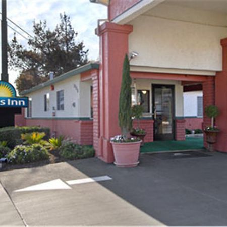 Days Inn Salinas Airport 外观 照片