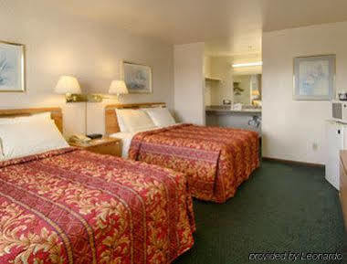 Days Inn Salinas Airport 外观 照片