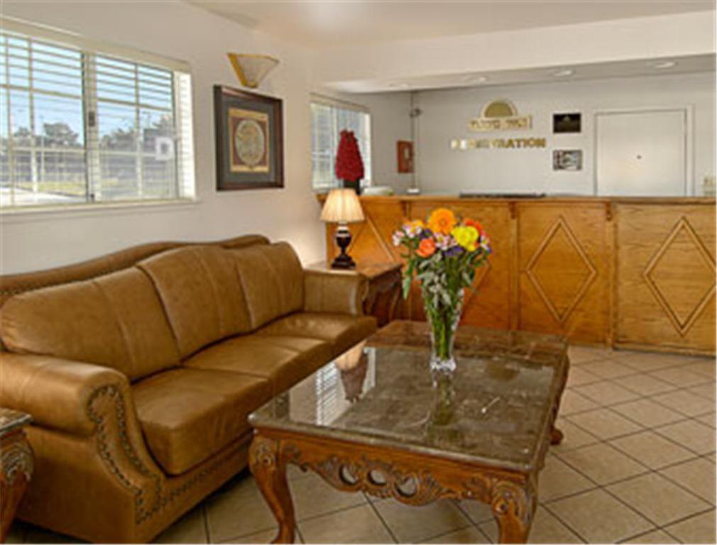 Days Inn Salinas Airport 内观 照片